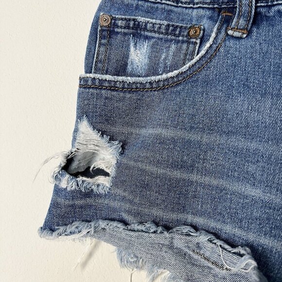 Free People Mid Rise Distressed Cutoff Denim Shorts Festival Boho Casual Size 29 - Picture 3 of 8
